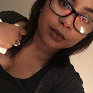 Meet your Posher, Whitney